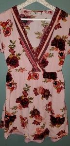 EYESHADOW pink floral flutter sleeve dress